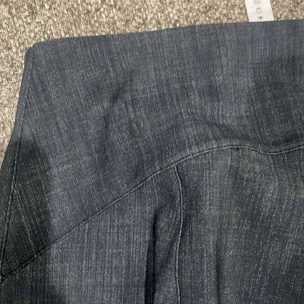Lululemon Here to There High-Rise 7/8 Pant
Crosshatch Texture Black Multi /Black - Picture 4 of 6